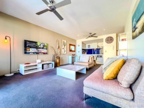 Circle on Cavill Escape, Surfers Paradise